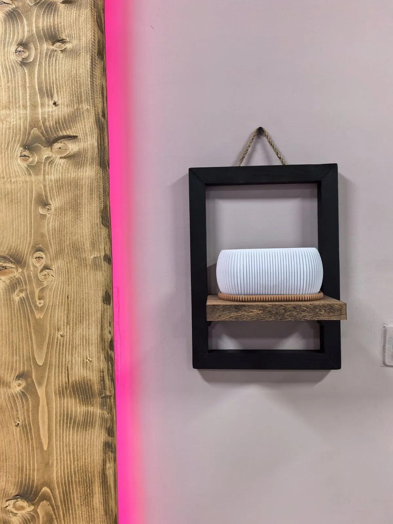 Декоративна стенна етажерка /D010051/