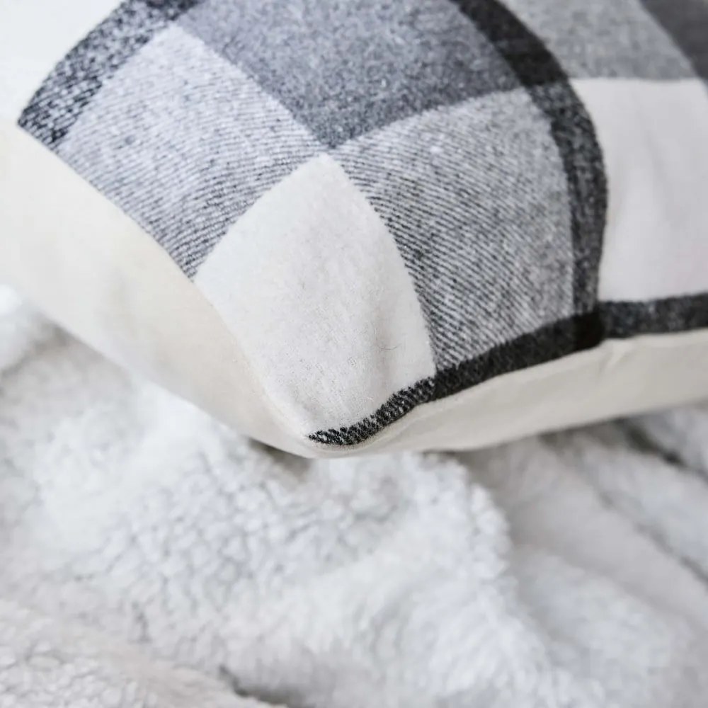 Декоративна възглавница 45x45 cm Ecossais – douceur d'intérieur