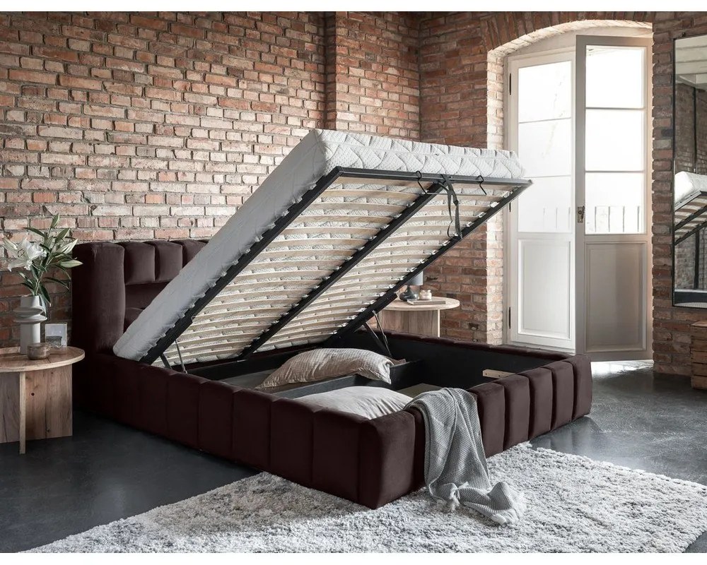 Тъмнокафяво тапицирано двойно легло с място за съхранение и включена подматрачна рамка 140x200 cm Lamica – ELTAP