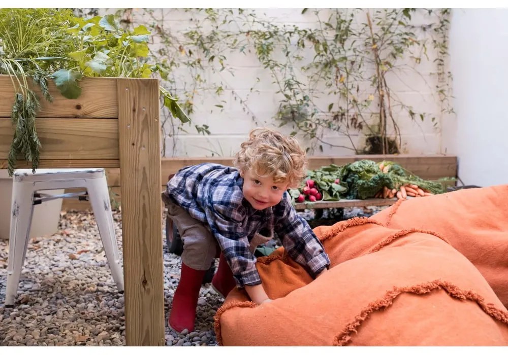 Зелен/оранжев детски пуф Cathy the Carrot – Lorena Canals