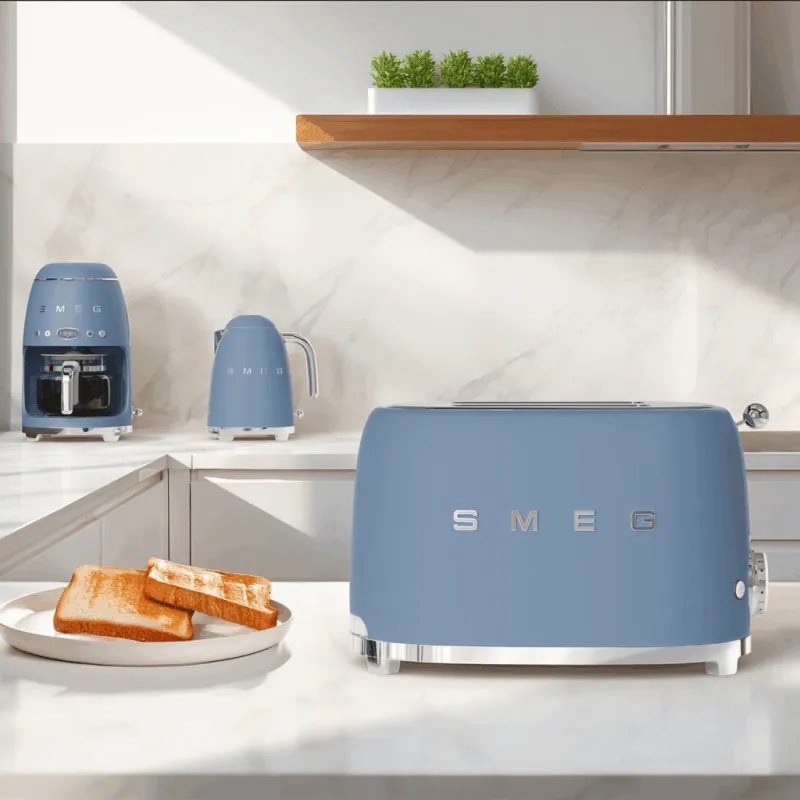 Тостер за хляб SMEG 50's Style TSF01SBMEU, 950W, 2 филии, 6 нива, Тавичка за трохи, Вграден кабел, Неръждаема стомана, Буреносно син