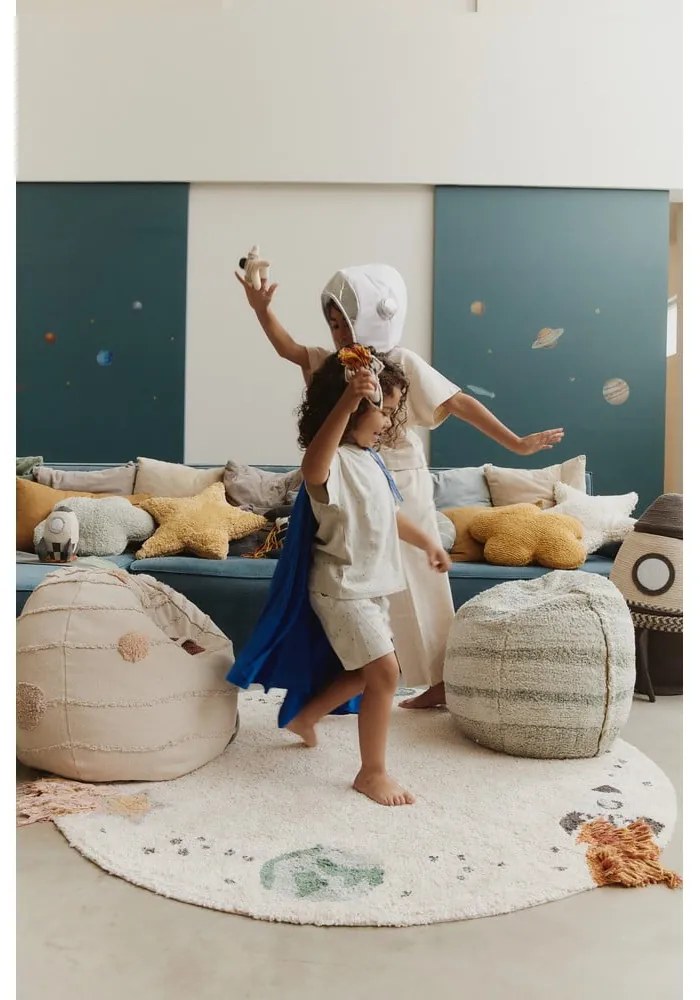 Кремаво ръчно изработено памучно детско килимче за игра подходящо за пране ø140 cm Interstellar Journey – Lorena Canals