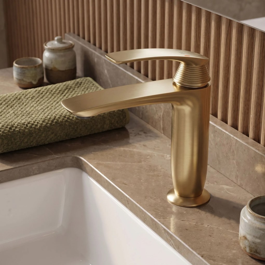 Смесител за мивка PREMIUM Rea Como Brush Gold Low