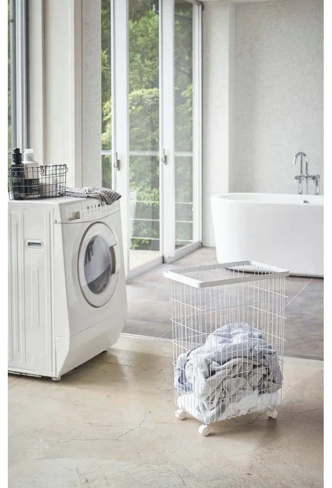 Бял метален кош за пране 55 л Tower - YAMAZAKI