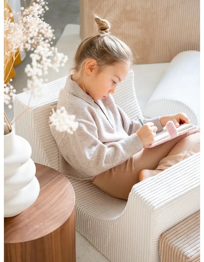 Кремаво велурено игрище от пяна 75x49x37 cm Rainbow Montessori – Wigiwama