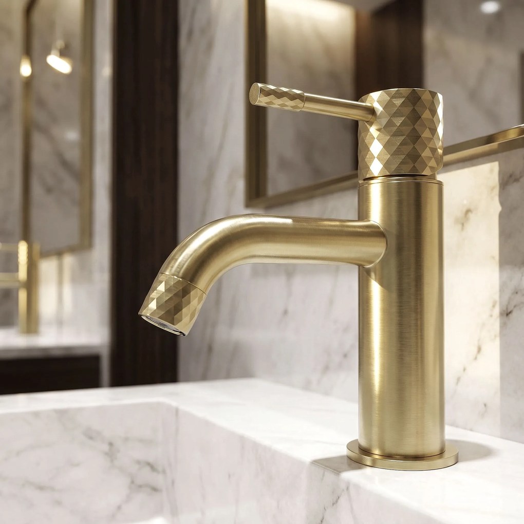 Смесител за мивка Rea Lungo Diamond Brush Gold