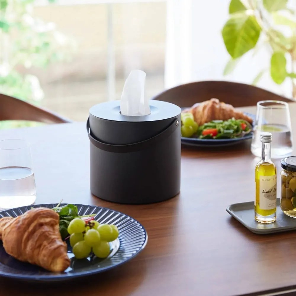 Метална кутия за носни кърпички Tower – YAMAZAKI