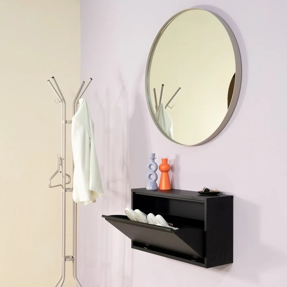 Черна метална накланяща се/висяща стойка за обувки 75x41x22 cm Billy – Spinder Design