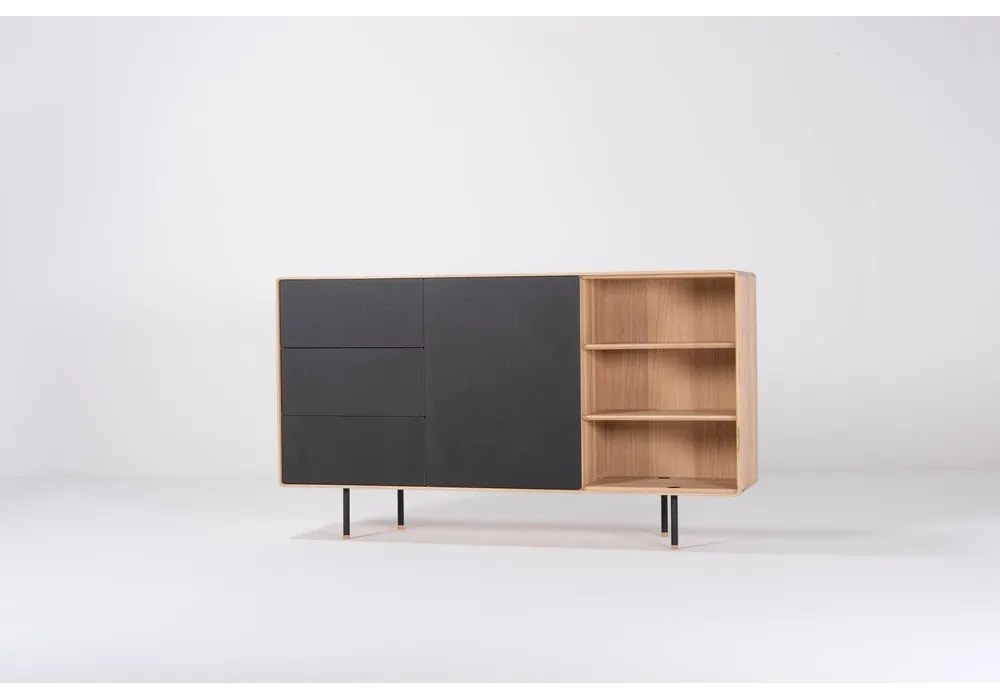 Черен/естествен нисък скрин от масивен дъб 176x100 cm Fina – Gazzda