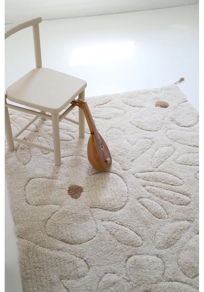 Кремав ръчно изработен памучен детски килим подходящ за пране 120x180 cm Gentle Flora – Nattiot