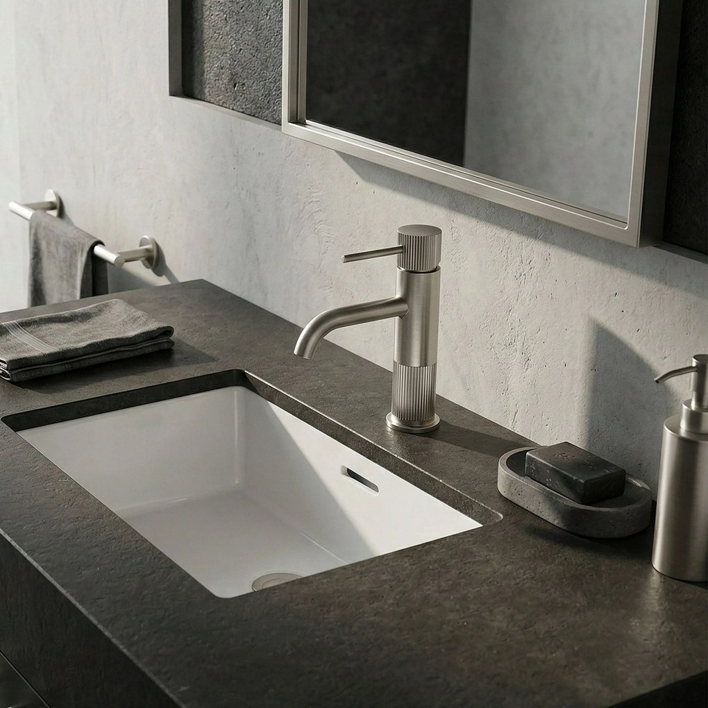 Смесител за баня Rea Lungo Stripe Brush Nickel Low