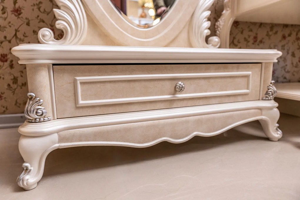 Класическо огледало CL 005, серия Chanel, стил Рококо