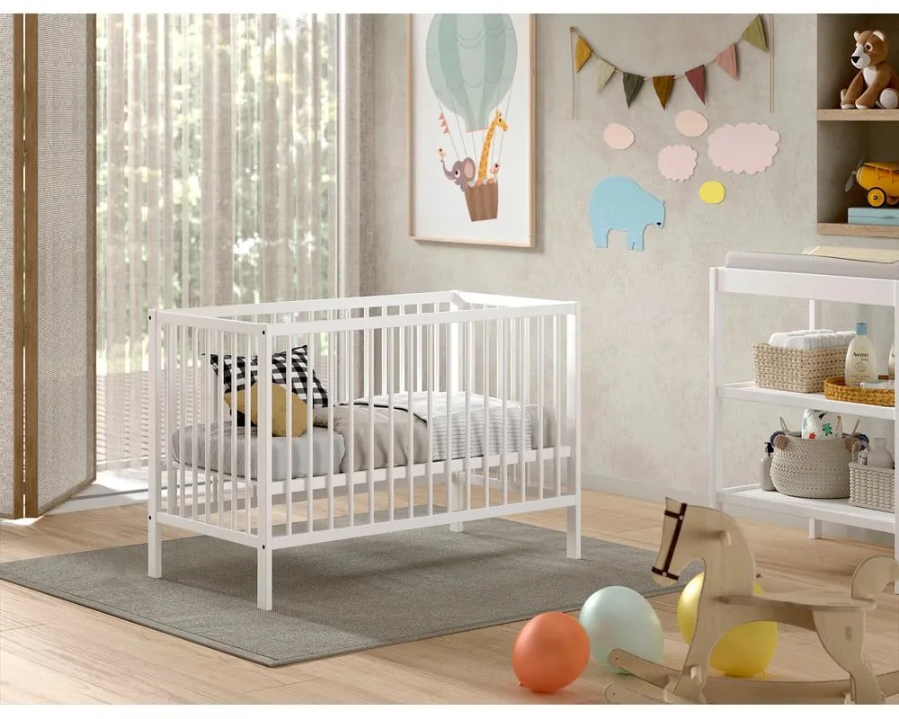 Бяло детско креватче от масивен бор 60x120 cm DINO – Vipack