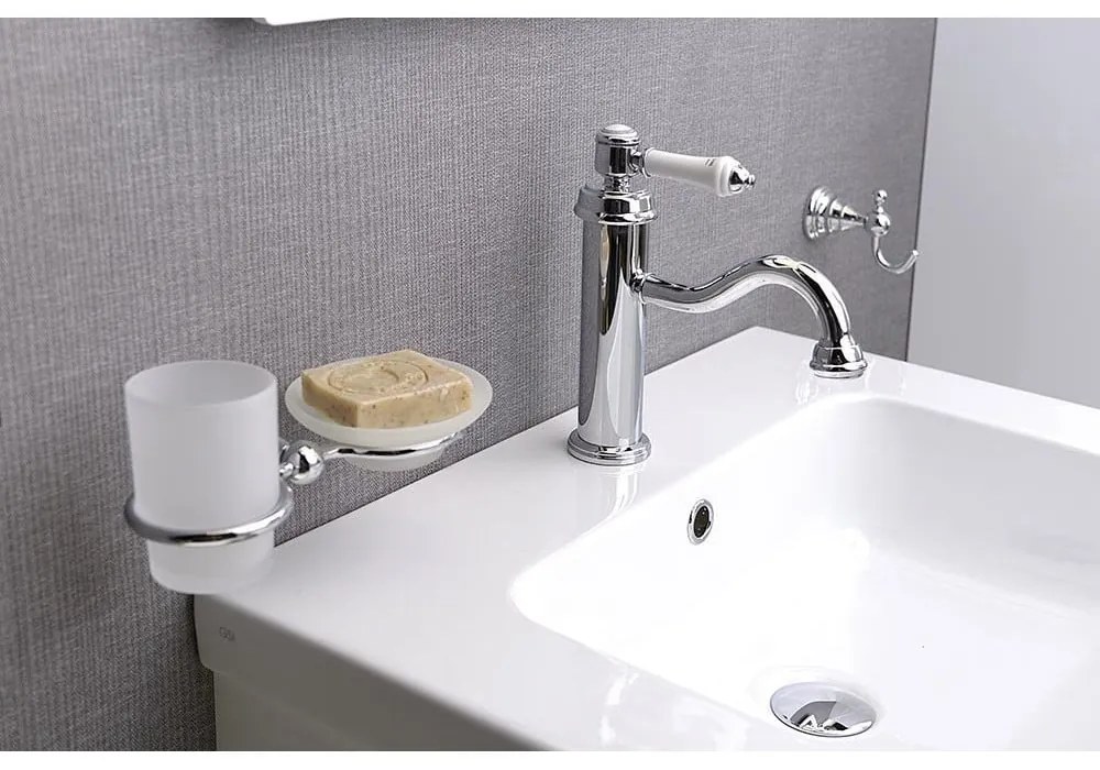 Стояща батерия за мивка в лъскаво-сребрист цвят Vienna – Sapho