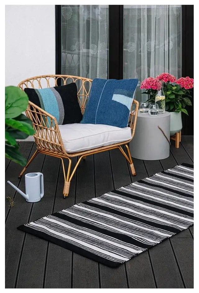 Черно-бял двустранен килим за открито, изработен от рециклирана пластмаса , 160 x 230 cm Zambezi - Green Decore