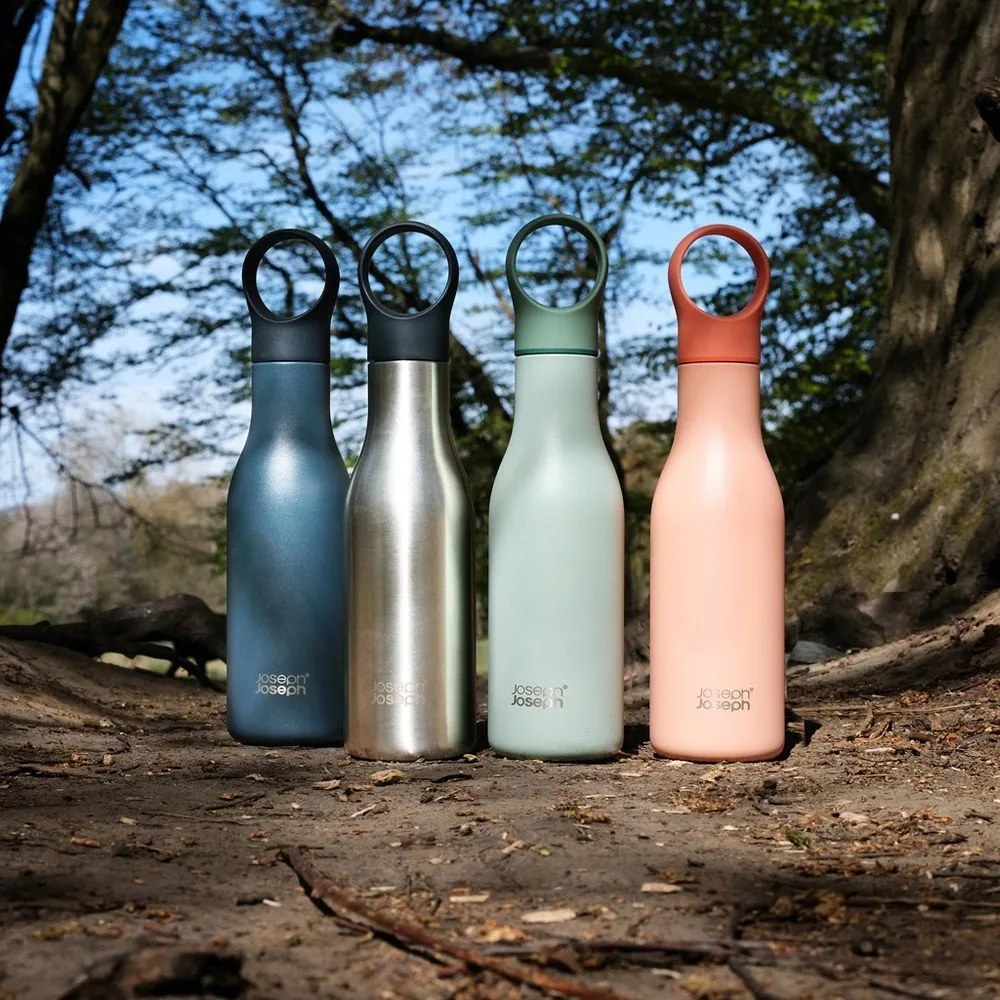 Пътническа бутилка от неръждаема стомана в цвят мента 500 мл Loop - Joseph Joseph