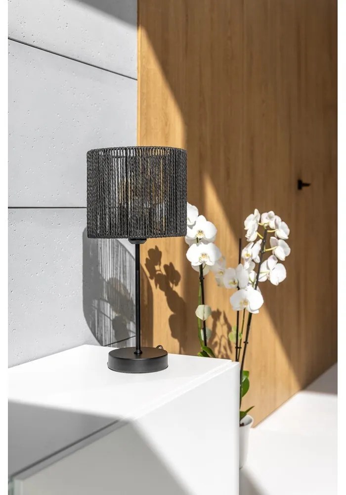 Черна настолна лампа с абажур от тъканa тръстика (височина 48 cm) Foresto – GTV