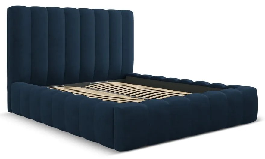 Тъмносиньо тапицирано двойно легло с място за съхранение с включена подматрачна рамка 160x200 cm Kelp – Micadoni Home