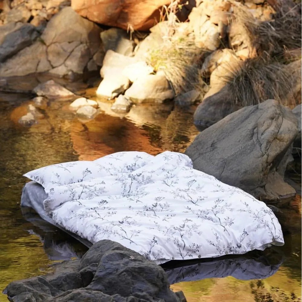 Бяло/сиво двойно удължено спално бельо от памук Renforcé 240x220 cm White Floral – Mila Home Luxury