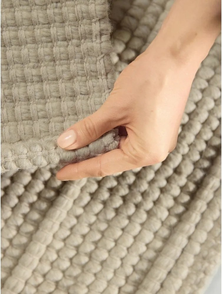 Кремав ръчно изработен вълнен килим 120x170 cm Camden Parker – Ted Baker