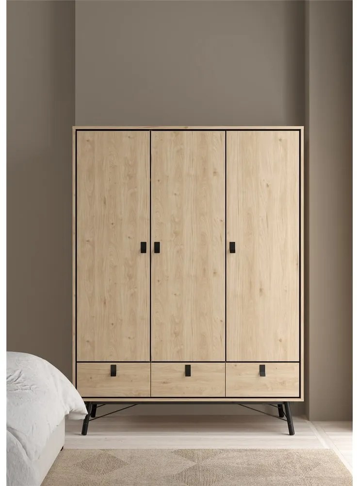 Гардероб с дъбов декор в естествен цвят 150x200 cm Ry - Tvilum