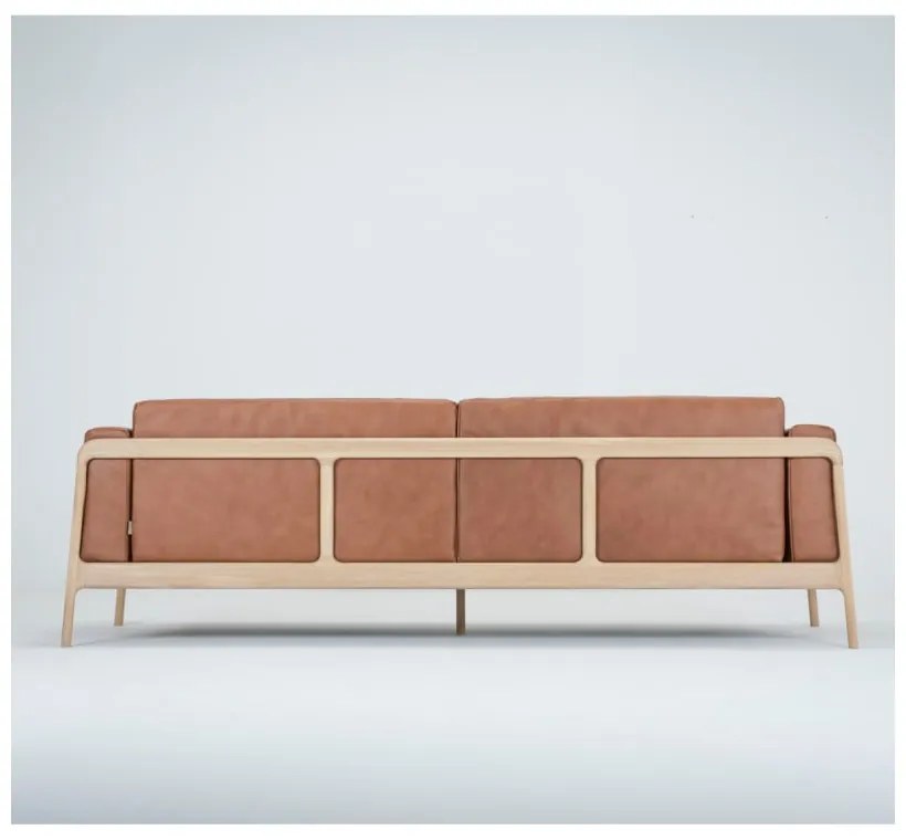 Диван от коняк кафява биволска кожа с масивна дъбова конструкция , 240 см Fawn - Gazzda