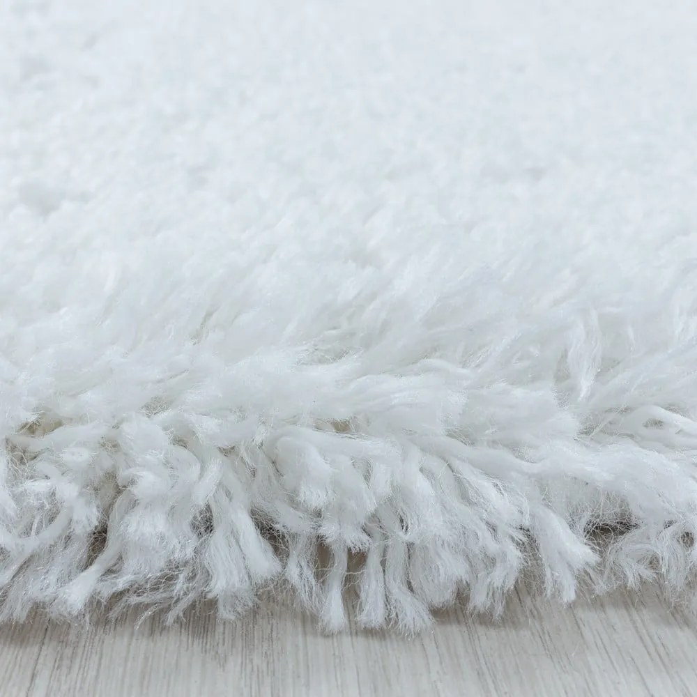 Бял кръгъл килим ø 160 cm Fluffy – Ayyildiz Carpets