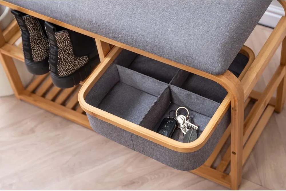 Бамбукова етажерка за обувки със сива подложка Пейка, ширина 70 cm - Leitmotiv