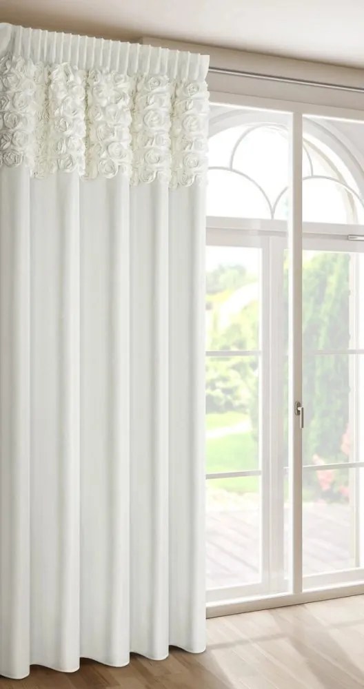 Кремава кадифена завеса с 3D рози - панделка Ширина: 140 см | Дължина: 270 см