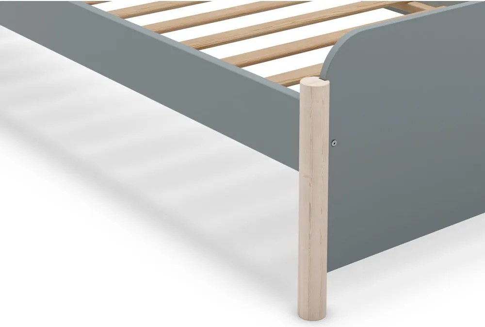 Детско легло сиво-зелено 90x190 cm от масивен бор с включена подматрачна рамка Enola – Marckeric