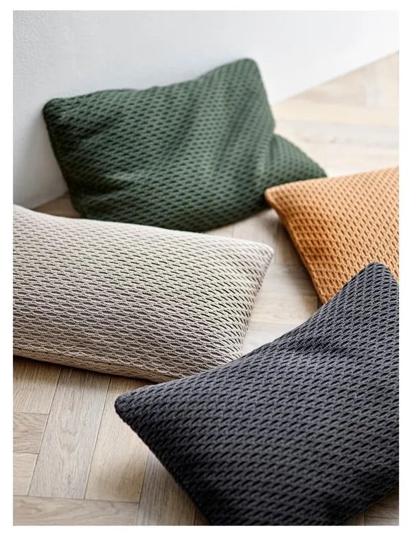 Декоративна възглавница 40x60 cm Wave knit - Södahl
