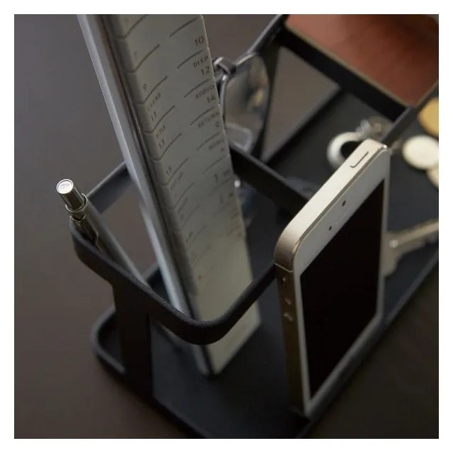 Черна многофункционална стойка с детайли от букова дървесина Desk Bar Tower - YAMAZAKI