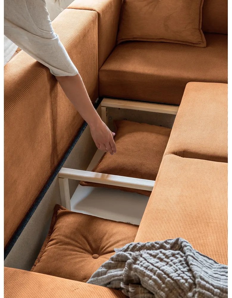 Ъглов разтегателен диван от велур в тухлен цвят (десен ъгъл) Lazy Lukka - Miuform