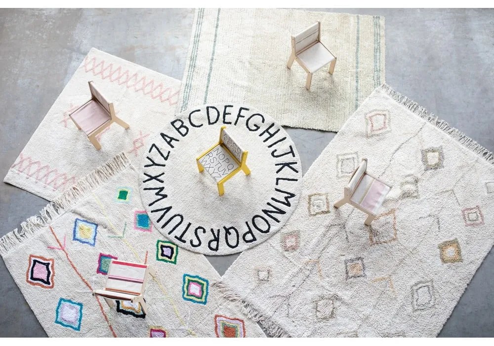 Детски стол в естествен цвят Kaarol Earth – Lorena Canals