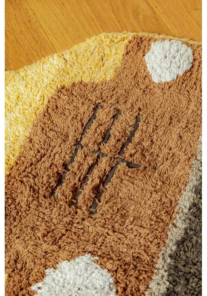 Памучен детски килим подходящ за пране/ръчно изработен в цвят жълта охра 90x130 cm School Bus – Lorena Canals