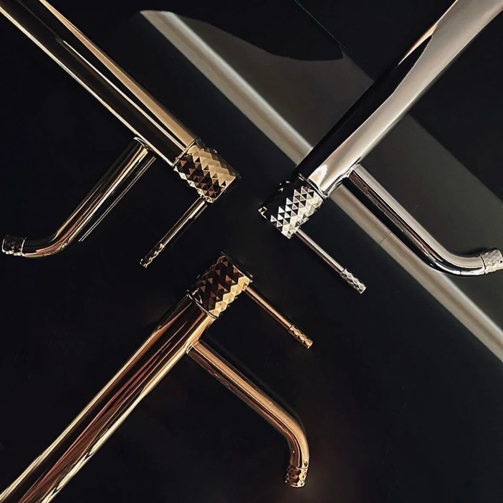 Смесител за мивка Rea Lungo Diamond Copper