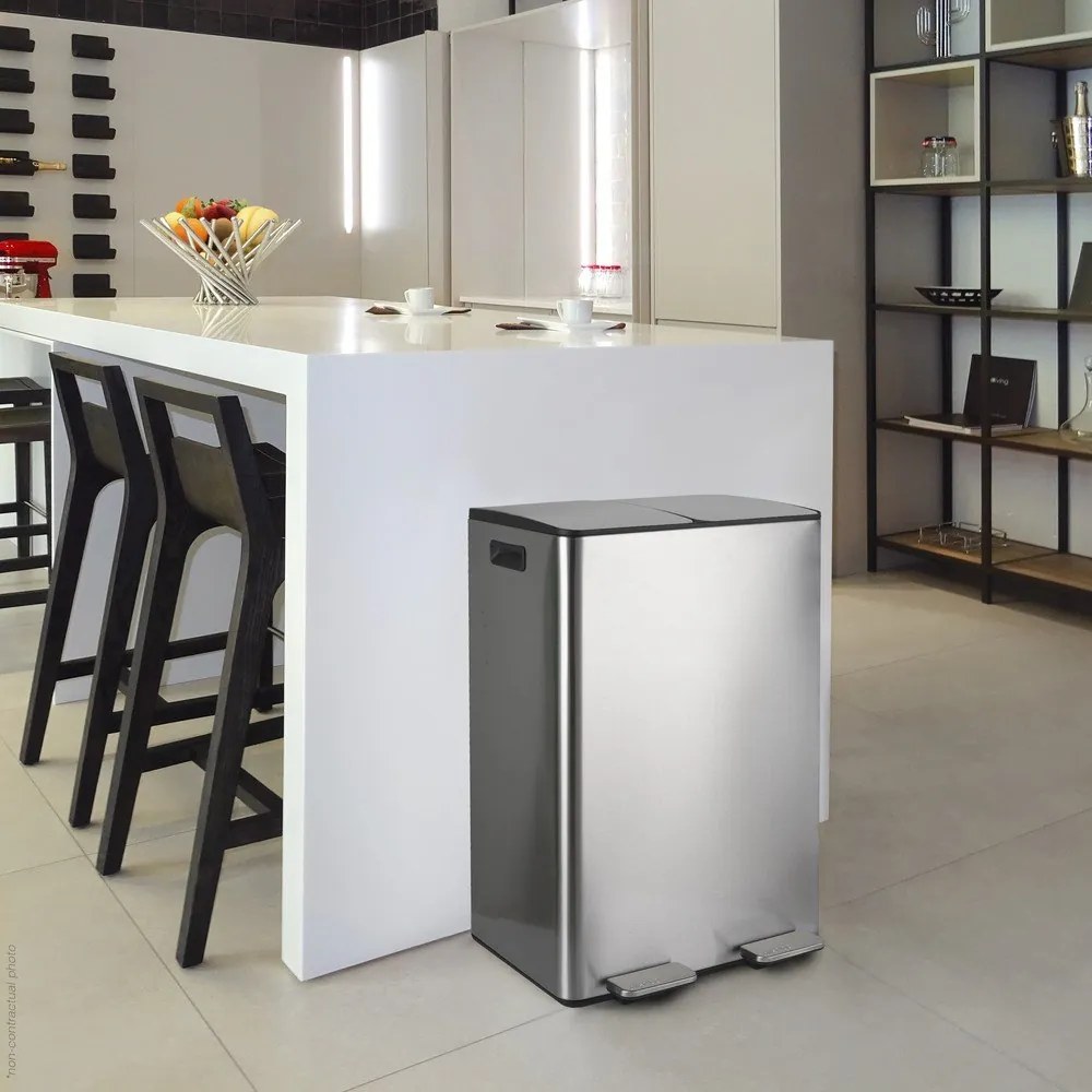 Стоманено кошче за боклук 2x30 l за рециклиране с педал в матово сребрист цвят Aliya – Spirella