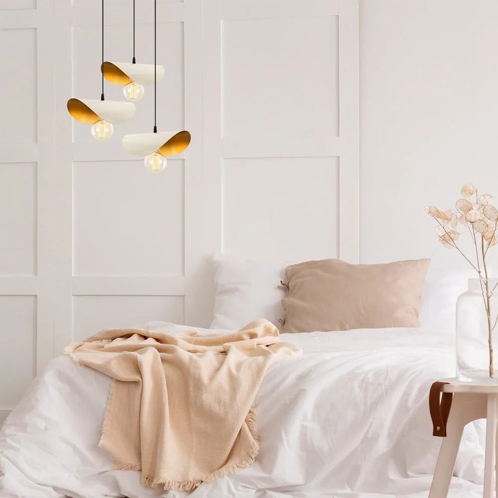 Висящо осветително тяло с метален абажур в бял и златист цвят Sivani – Opviq lights