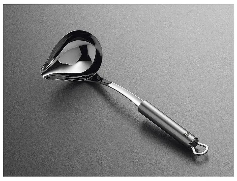 Черпак от неръждаема стомана с чучур Profi Plus - WMF