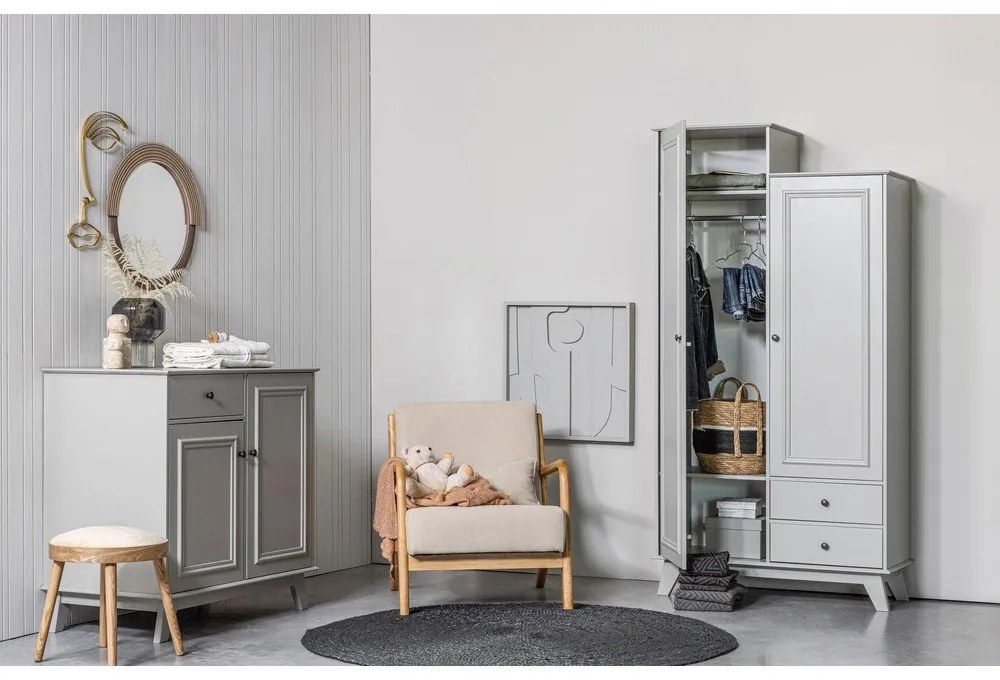 Светлосив детски гардероб от борова дървесина 98x190 cm Lily - WOOOD
