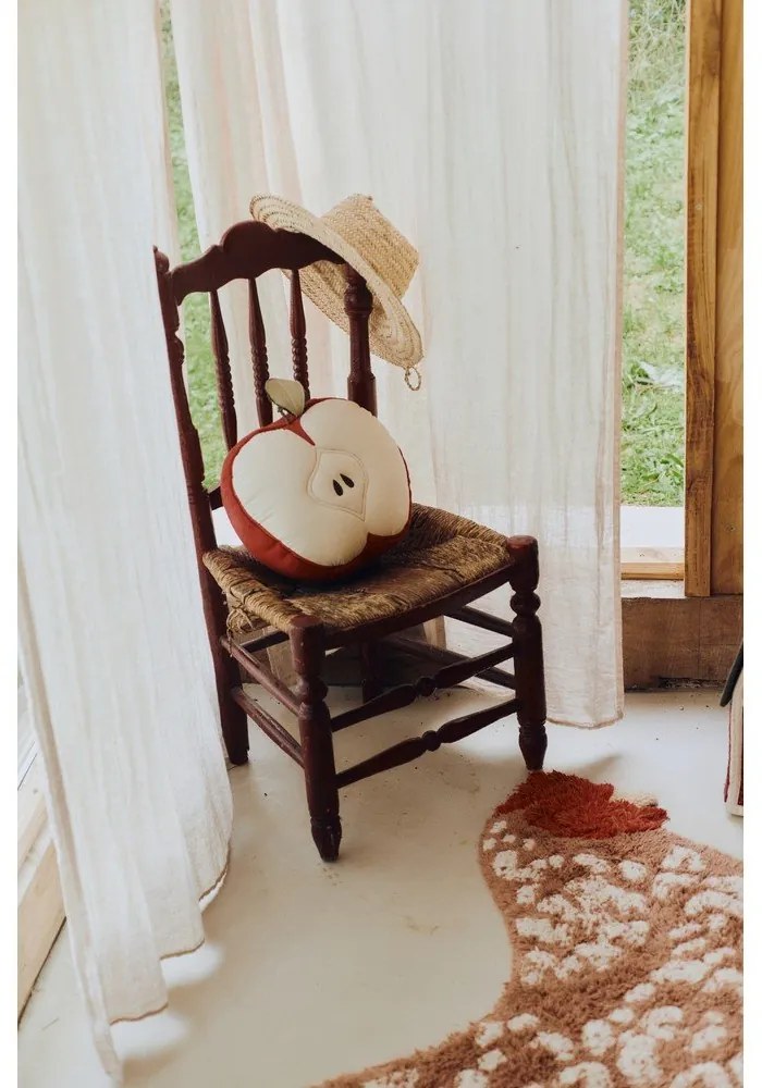 Памучна детска възглавница ø 30 cm Apple – Lorena Canals