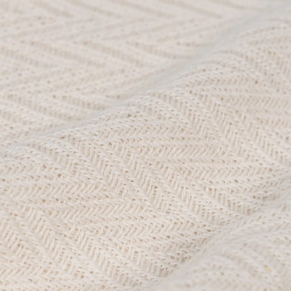 Кремаво покривало за легло от рециклиран памук 180x260 cm Spike – Ixia