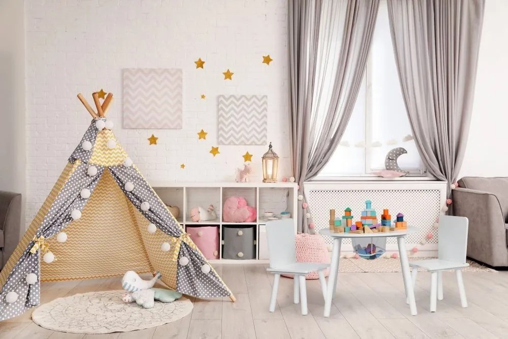 Кръгла детска маса с практично място за съхранение и столове