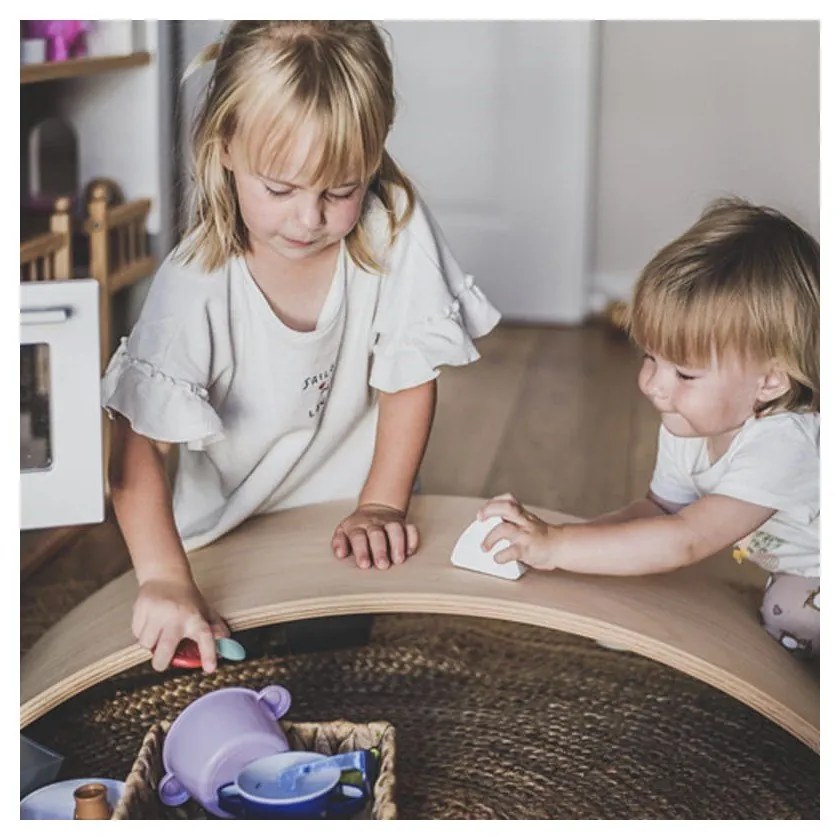 Балансираща дъска от масивен бор в естествен цвят 80x30x18 cm Montessori – Meowbaby