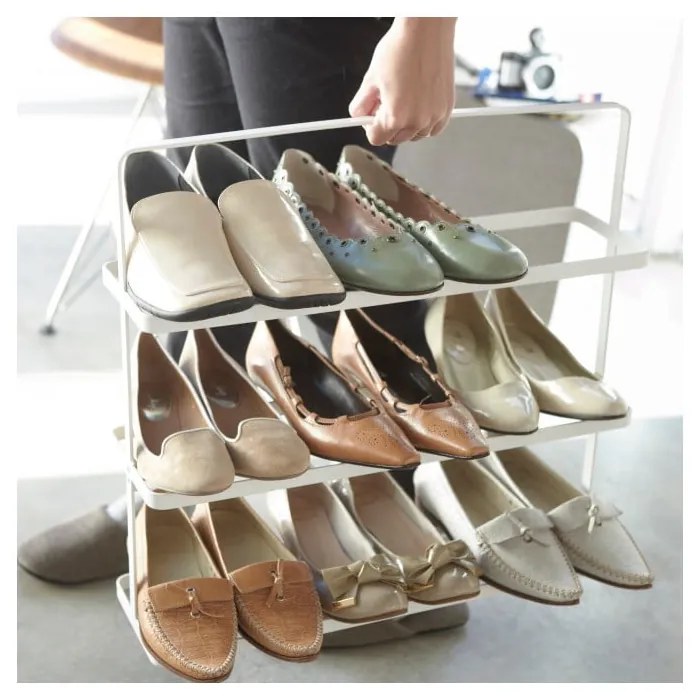Бяла метална стойка за обувки Tower – YAMAZAKI