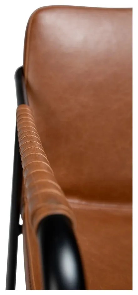 Стол за хранене от кафява изкуствена кожа Boto - DAN-FORM Denmark