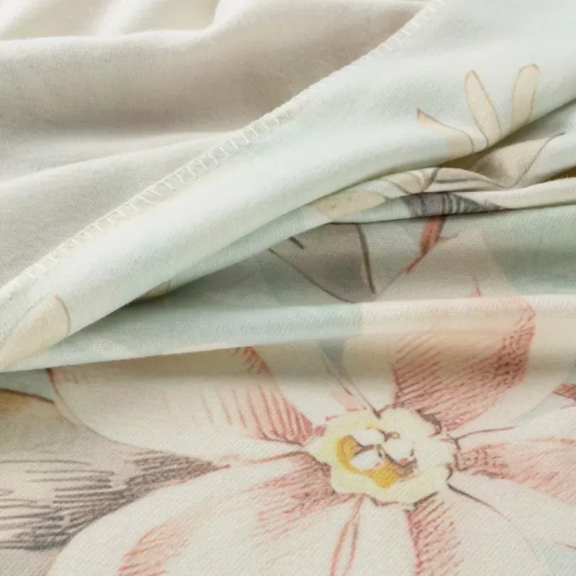 Луксозно акрилно одеяло с мотив на тропически цветя Ширина: 150 см | Дължина: 200 см