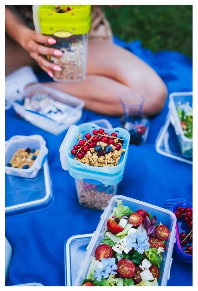 Синя кутия за обяд и закуска с прибори за хранене, , 650ml+230m Push&Push - Vialli Design