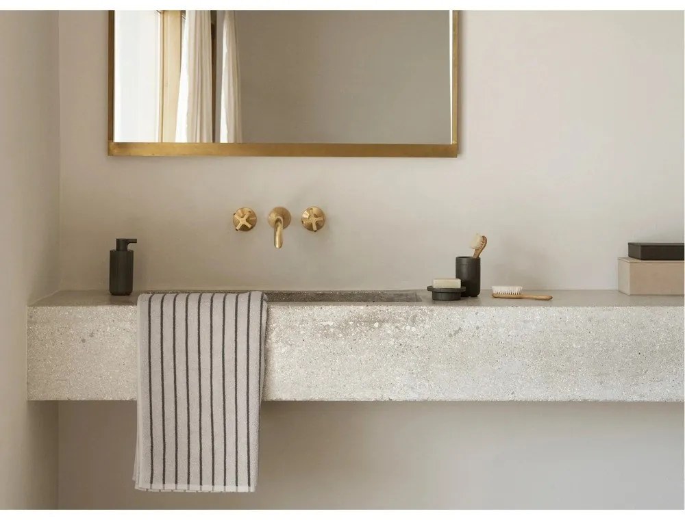 Сив диспенсер за сапун от полиресин 300 ml Kua – Blomus