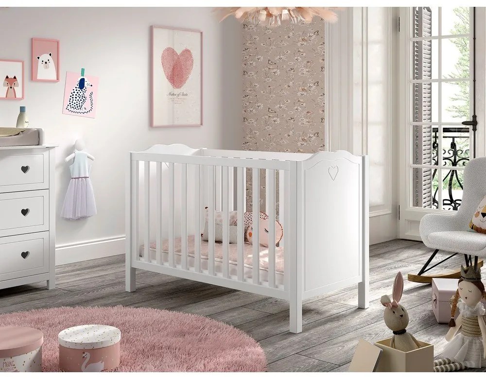 Бяло детско креватче от масивен бор 60x120 cm Amori – Vipack